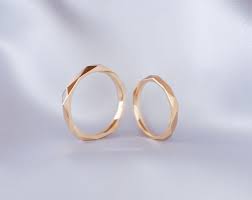 Geometrik Rose Altin Alyans Farkli Alyans Modeli Zarif Ve Ince Rose Gold Modern Wedding Bands Simpleweddingrings Alyans Fashion Ring Elmas Nisan Yuzukleri