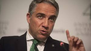 La Junta rechaza "imposiciones" y espera que el Gobierno "rectifique" las  nuevas restricciones a la hostelería