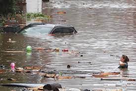 In belgië heeft het noodweer donderdagavond op verschillende plekken veel overlast gezorgd. Jepenijsqtntam