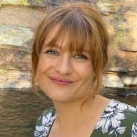 Andrea Doak's Instagram, Twitter & Facebook