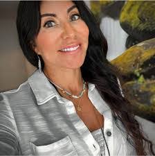 Deborah Blayney's Instagram, Twitter & Facebook