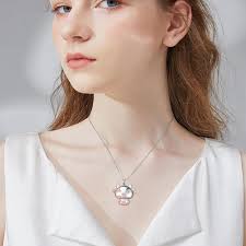Amazon.com: CVRAVO Collar de vaca de fresa de plata de ley 925, collar de  vaca para mujer, lindo regalo de joyería de vaca rosa para mujer, Plata ...