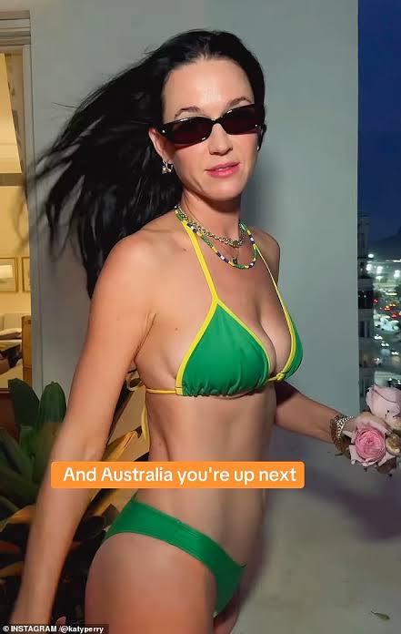 Katy Perry flaunts sculpted abs in skimpy bikini on hotel balcony after  performing at Rock in Rio | Daily Mail Online