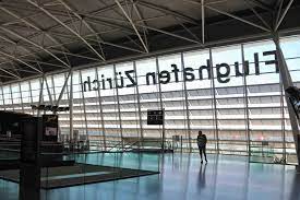 Stay informed about the current situation of flight operations, testing possibilities and the opening hours of shops, restaurants and services at zurich airport. Flughafen Zurich Nur 27 5 Millionen Verlust Sky News