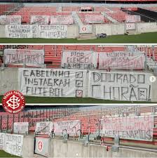 The match is a part of the serie a. Torcida Do Inter Estende Faixas De Protesto No Beira Rio Antes Do Jogo Contra O Cuiaba Internacional Ge