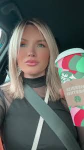 Stephanie Cathcart's Instagram, Twitter & Facebook