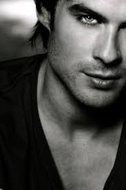 The boarding house is said to be one of the creepiest places in mystic falls. Pin On Acotar