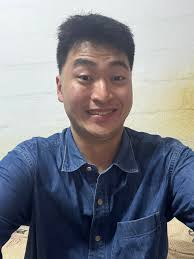 Today is Tuesday Jason Goh😍😍🥰🥰 I finish my working 8:00AM-5:30PM Uniqlo  Orchard ION ￼ very handsome boy 😍🫶🏻￼ 27 August ￼2012 Woking 13 years  Uniqlo Orchard ION 😍🥰🫶🏻