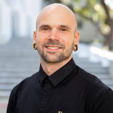 Alex Inague (@AlexInague)