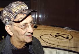 Artist Frank Stella, Contributor to BMW's Art Car Project, Dies at 87