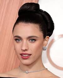 Margaret Qualley attends the 2025 #Oscars