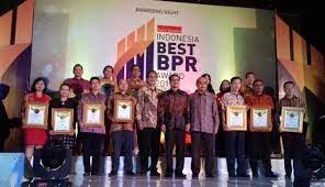 Anda bisa mengajukan kartu kredit tanpa npwp di bank mega dengan memperhatikan persyaratan di bawah ini kalau anda punya saldo tabungan cukup besar atau punya deposito, anda bisa mengajukan kartu kredit di. Inilah Peraih Best Bpr Award 2017