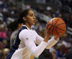 Elle évolue sous les couleurs de l'équipe de france depuis le printemps 2021, et aux jeux olympiques de tokyo Gabby Williams Uconn Down Nevada Before Record Crowd At Lawlor Serving Minden Gardnerville And Carson Valley