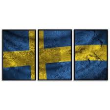 An asymmetrical horizontal cross, with the crossbar closer to the hoist than the fly. Sveriges Flagga Grunge Poster I Tre Delar