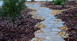 Garden path should be decorative and functional. Do It Urself Now