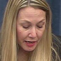 Lisa Wink's Instagram, Twitter & Facebook