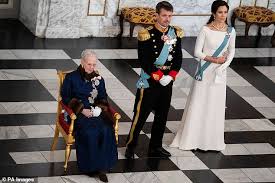 Every detail about princess diana's iconic wedding dress. Crown Princess Mary Of Denmark Rewears Gown For New Year Daily Mail Online