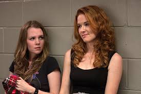 Moms night out is about a mom that is sometimes overwhelmed by being a mom and goes out with her friends but it doesnt go quite as expected. Review Moms Night Out Newcity Film
