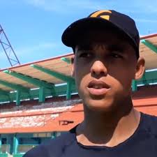 Alexander Valiente, joven pícher del equipo Cuba, pide la baja por  “problemas personales”