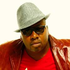 Yvonne Curtis (@YvonneCurtisUK)