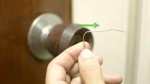 In this step, you will learn how to pick a lock with a hairpin. 3 Ways To Pick A Lock With Household Items Wikihow