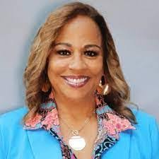 Janis Bradford's Instagram, Twitter & Facebook