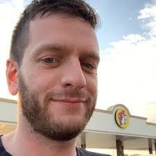 Tim Hett's Instagram, Twitter & Facebook