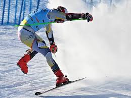 Selbst nach seinem schlimmen sturz auf der berüchtigten streif wollte aksel lund svindal den machern des gefährlichsten skirennens der welt keinen vorwurf machen. Lucas Braathen Sturzt Beim Riesenslalom In Adelboden Schwer