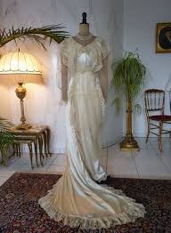 1940s evening dress wedding gown champagne silk satin brocade designer sz 2. Silk Satin Wedding Gown With Train Ca 1913 Www Antique Gown Com