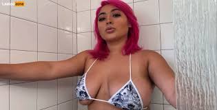 Waifulolo OnlyFans - explicit content