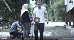 Saksikan episode akhir drama kerana dia manusia biasa di slot samarinda setiap hari isnin hingga khamis, 10 malam di tv3. Kerana Dia Manusia Biasa Episod 6 Myflm4u Myflm4u