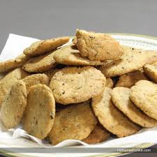 Punjabi Masala Mathris Are All Time Favorite Crispy Indian Snacks Which Is Perfect Cracker For Your Evening Tea R Easy Snack Recipes Mathri Recipe Tea Recipes