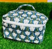 New Era Assorted Large Quilted Block Printed Makeup Bag ...