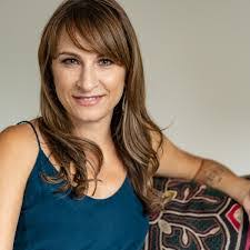 Beth Weinstein's Instagram, Twitter & Facebook