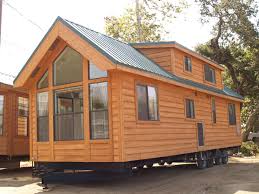 2015 Instant Mobile House Cedar Loft El Cajon Ca Rvtrader Com Park Model Homes Building A Small House House On Wheels