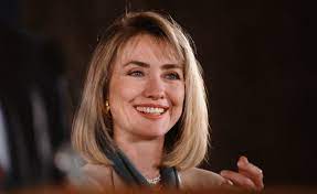 Take everything you think you know about hillary clinton's snuff film called frazzledrip and throw it out the window. Serie Rodham Hillary Clintons Fiktives Leben Ohne Bill Clinton
