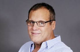 Terry Hutchens to be inducted to USBWA Hall of Fame