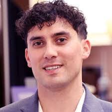 Cecilia Giron's Instagram, Twitter & Facebook