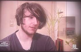 Armes Deutschland“ Jason hängt permanent vorm Laptop/ Spielekonsole