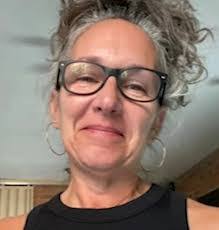 Iris Prescott's Instagram, Twitter & Facebook