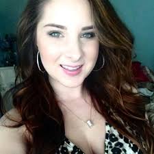 Tia Morris (@whiskeynchanel)