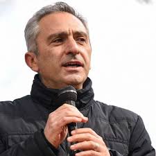 Larroque dijo que no se discute a Cristina Kirchner sino a “la bandita de  Máximo”