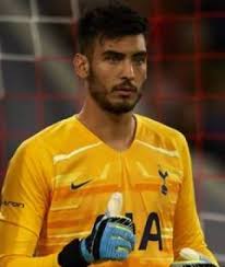 In his free time, he enjoys spending time with his wife and children. Paulo Gazzaniga Spielerprofil Fussballdaten