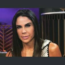 Recientemente, la periodista llamó la atención de los usuarios de redes sociales debido a que. Presume Paola Rojas Sus Piernas De Ensueno A Sus 43 Anos De Edad Show News