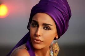 ليلى اسكندر المغنية اللبنانية الشابة تغيرت كثيراً منذ بدايتها عام 2003 عندما شاركت لأول مرة في برنامج ستار أكاديمي الموسم الأول حيث توقع لها الحُكام مستقبل باهر بفضل صوتها القوي إلا أن ليلى إسكندر تبدو اليوم شخصاً. Ø¨Ø§Ù„ØµÙˆØ± Ù„ÙŠÙ„Ù‰ Ø§Ø³ÙƒÙ†Ø¯Ø± Ø¨ÙŠÙ† Ø§Ù„Ø£Ù…Ø³ ÙˆØ§Ù„ÙŠÙˆÙ… Ù…Ø¬Ù„Ø© Ø§Ù„Ø¬Ù…ÙŠÙ„Ø©