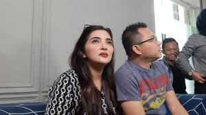 Anang mengaku menerima segala kritikan mengingat dirinya juga merupakan seorang musisi. Tinggal Di Ruko Salah Satu Alasan Ashanty Pernah Ingin Cerai Dari Anang
