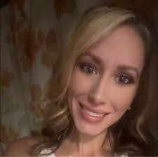 Kaitlin Hooper's Instagram, Twitter & Facebook