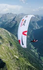 Um ihr ziel zu erreichen, müssen die teilnehmer europas höchste gebirgszüge zwischen dem nördlichen und südlichen alpenrand mehrmals. Red Bull X Alps 2019 Bergsteigen Com