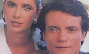 Massimo ranieri, pseudonimo di giovanni calone (napoli, 3 maggio 1951), è un cantante, attore, conduttore televisivo e regista teatrale italiano. Massimo Ranieri Nome Vero Eta Altezza Peso Ex Compagne Figlia