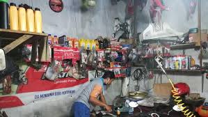 Nanti kesian pembantu rumah hilang pekerjaan. Cerita Montir Buka Usaha Bengkel Sendiri Keuntungan Sehari Bisa Rp 325 Ribu